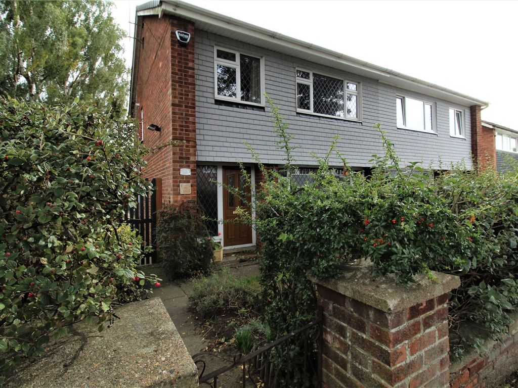 Meadow Road, Scunthorpe, North Lincolnshire DN17  