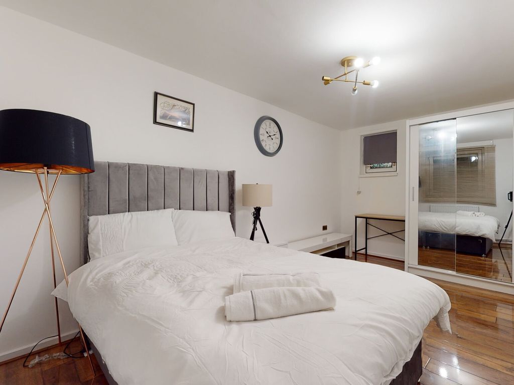 3 bed flat for sale in Williamson Street, London N7 Zoopla