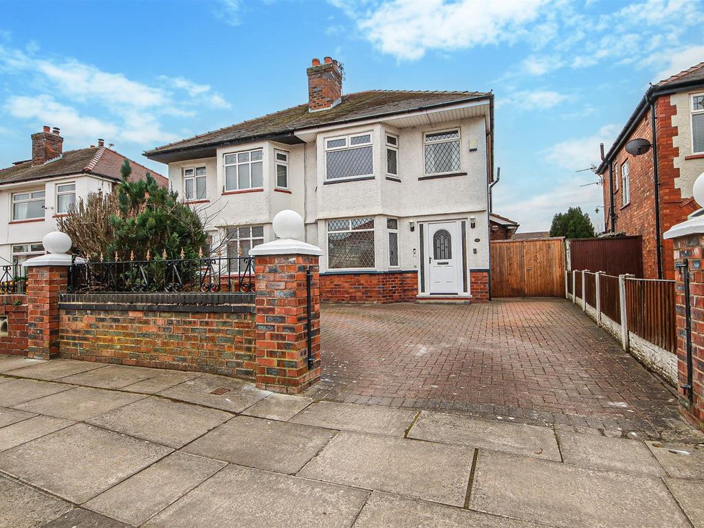 3 bed semidetached house for sale in Lexton Drive, Churchtown