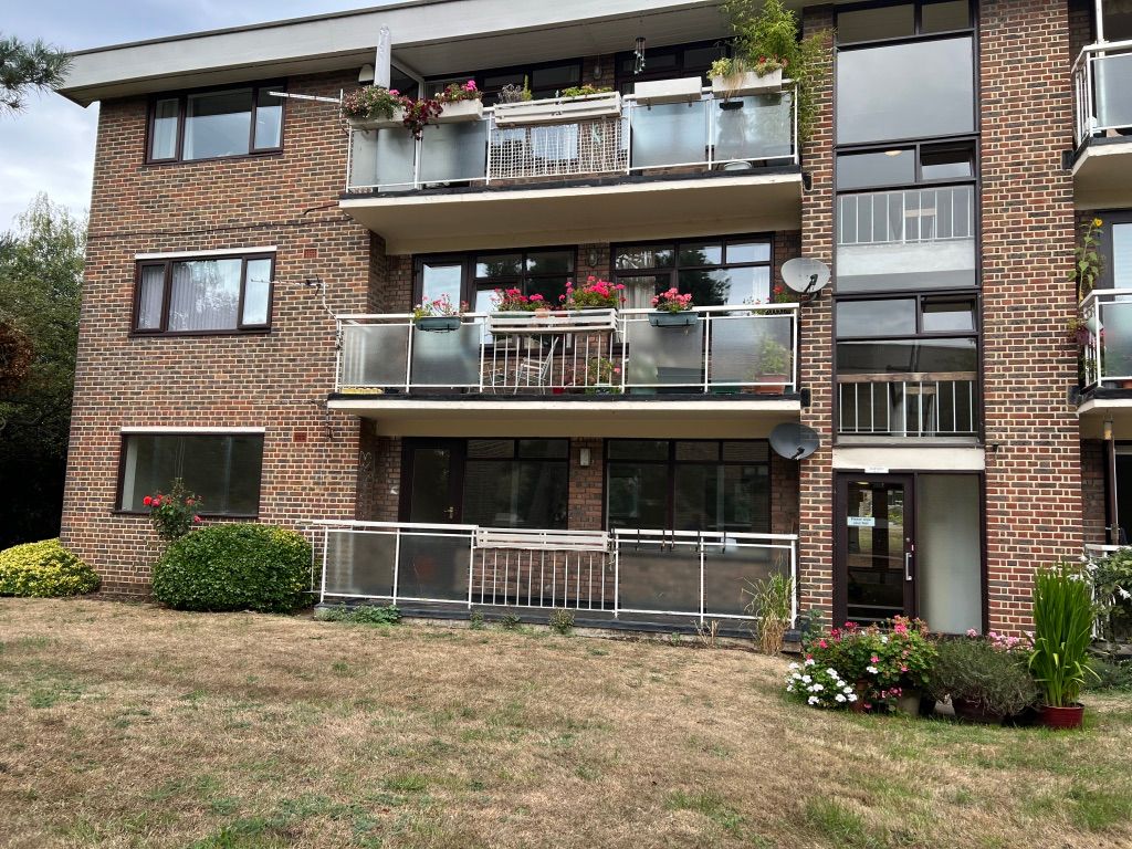 2 bed flat to rent in North Park, Eltham SE9 Zoopla