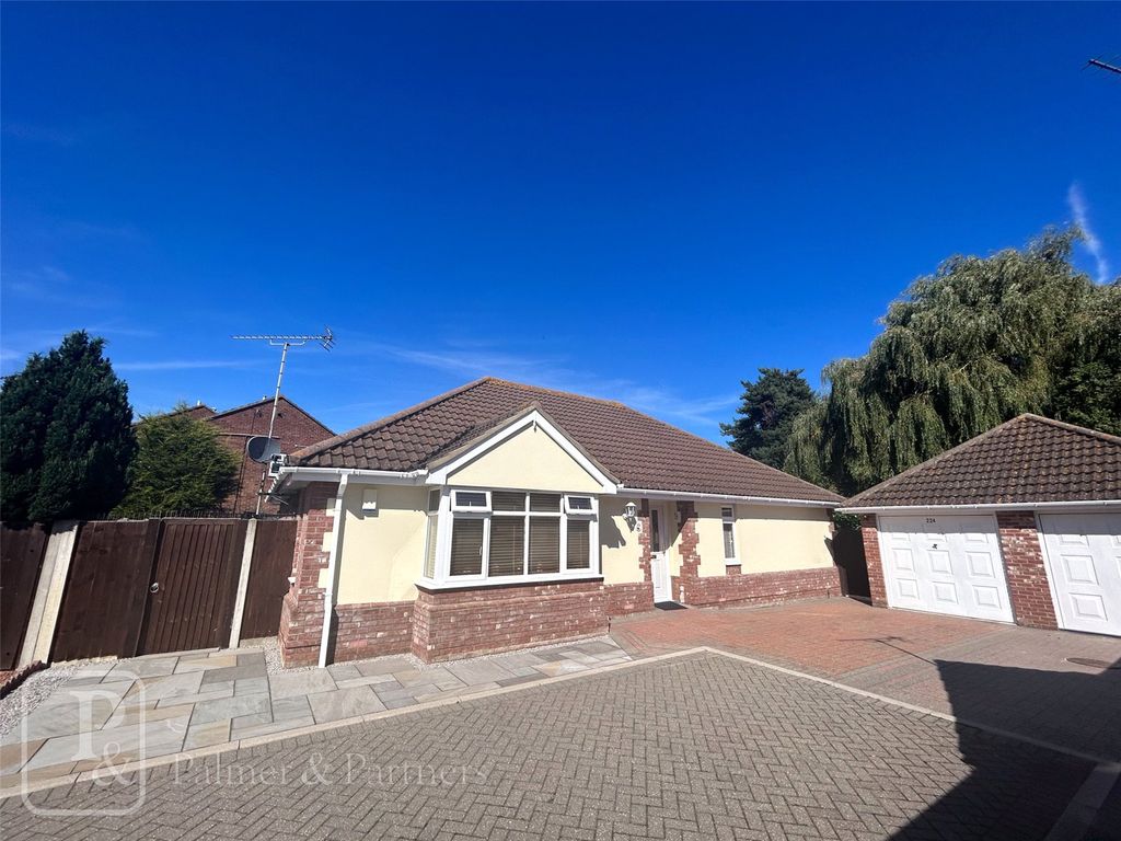 3 bed bungalow for sale in St. Johns Road, ClactonOnSea, Essex CO16