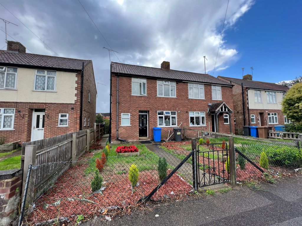 3 bed semidetached house for sale in Bramford Road, Ipswich IP1, £