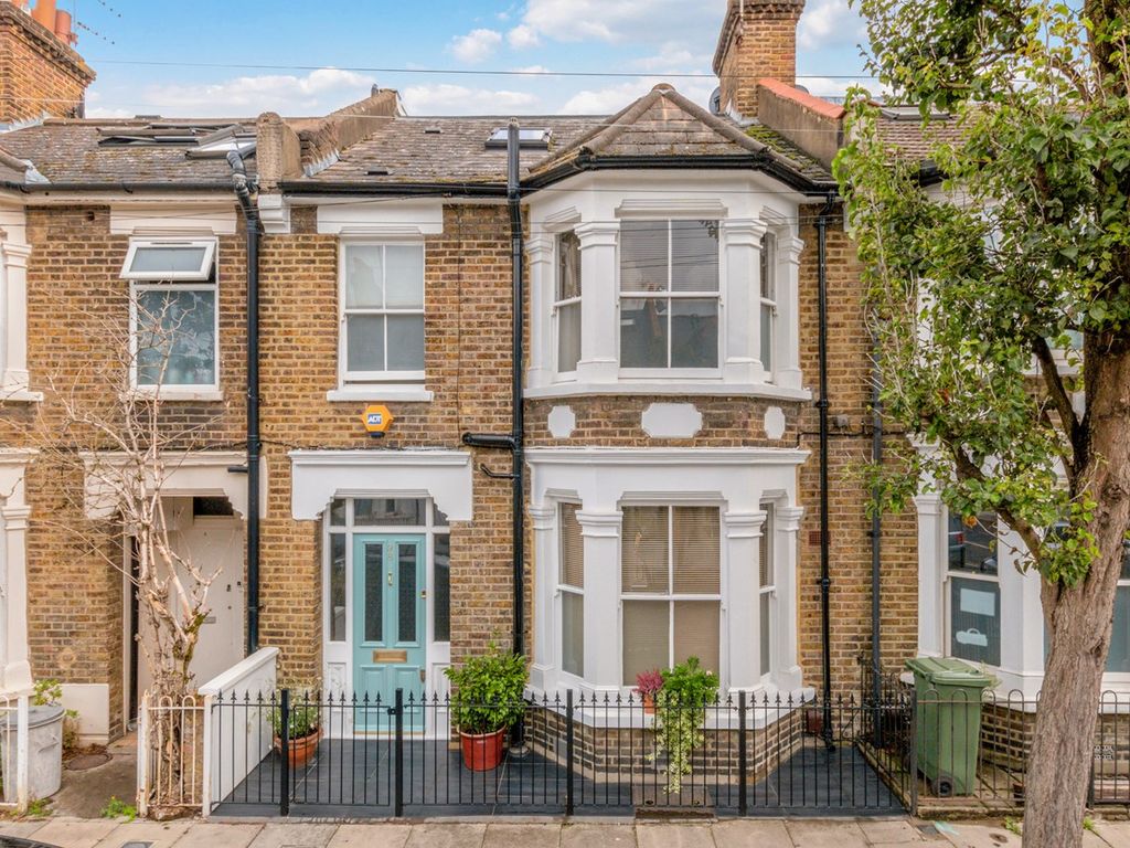 4 bed terraced house for sale in Tunis Road, Shepherd's Bush, London