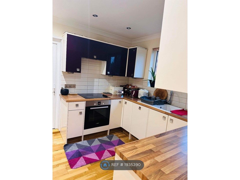 2 bed semidetached house to rent in Cavan Crescent, Poole BH17, £1,400 pcm Zoopla