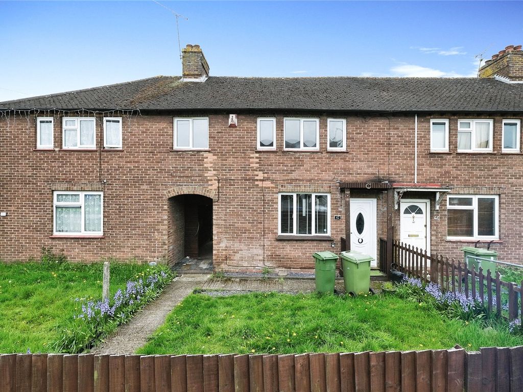 3 bed terraced house for sale in Gloucester Road, Aldershot, Hampshire