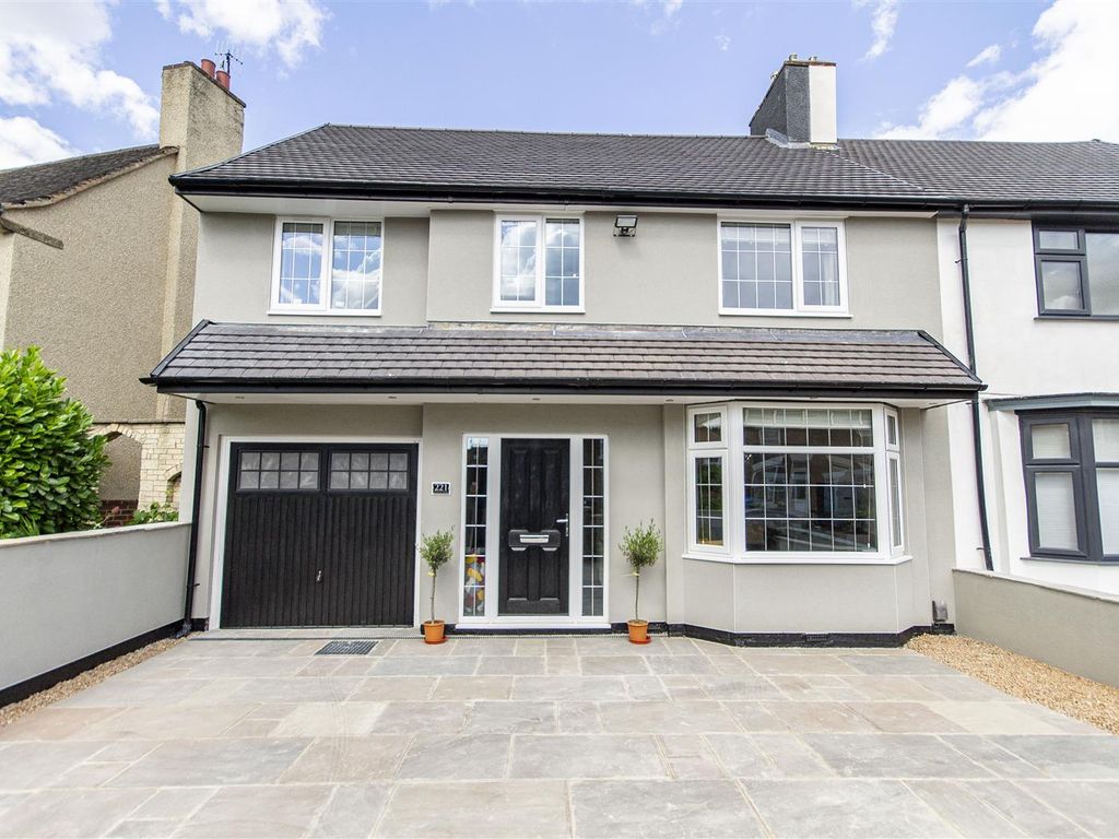 4 bed semidetached house for sale in Newbold Road, Chesterfield S41