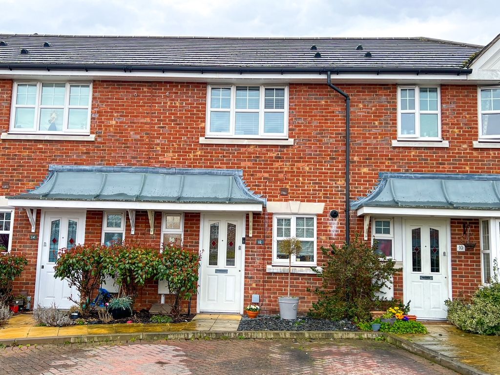 2 bed terraced house for sale in Faraday Place, West Molesey KT8 Zoopla