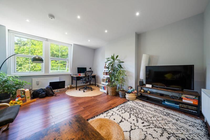 2 bed flat to rent in Aberdare Gardens, London NW6, £3,380 pcm Zoopla