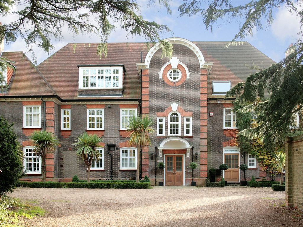 5 bed terraced house for sale in Leigh Court Close, Cobham, Surrey KT11