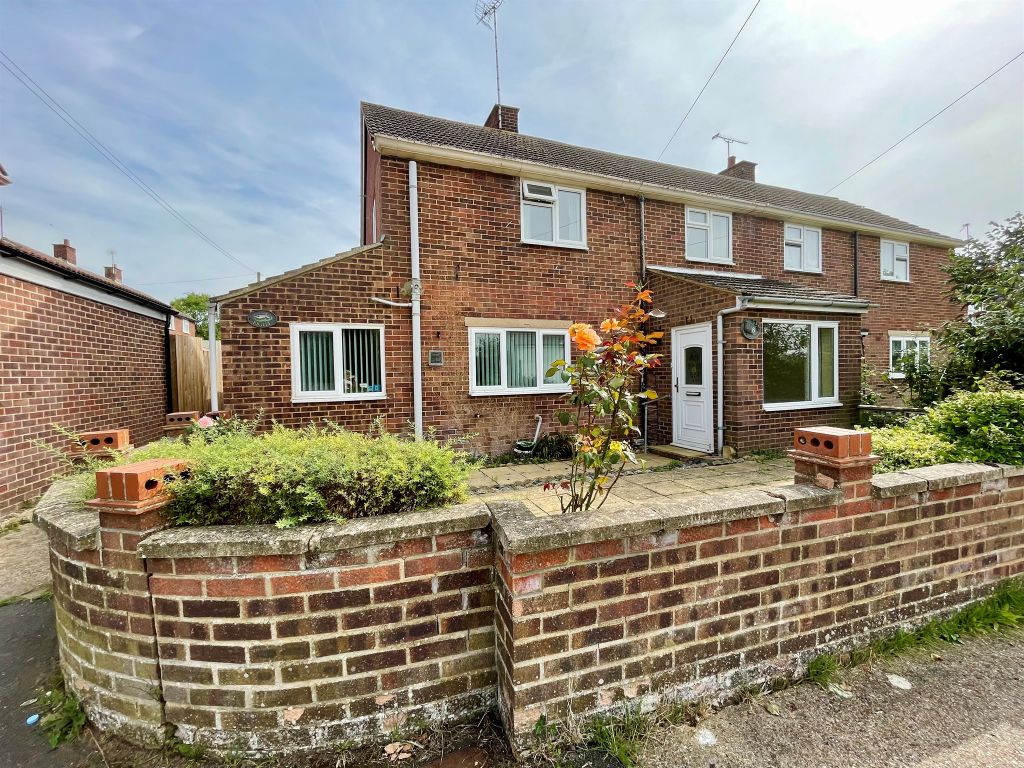 3 bed semidetached house for sale in Byrds Farm Lane, Saffron Walden