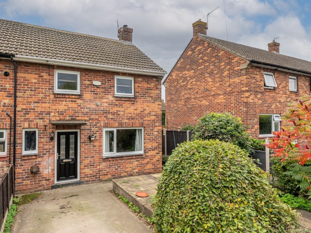 2 bed end terrace house for sale in Weston Drive, Otley, West Yorkshire