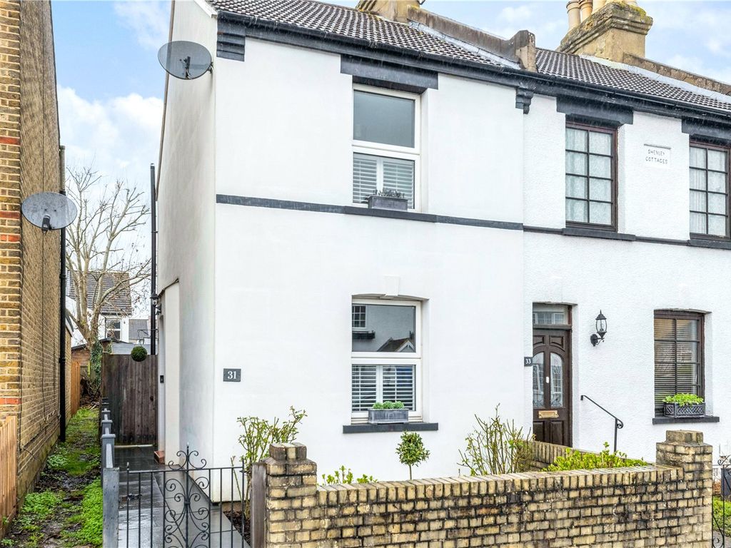 2 bed end terrace house for sale in Johnson Road, Bromley BR2, £450,000
