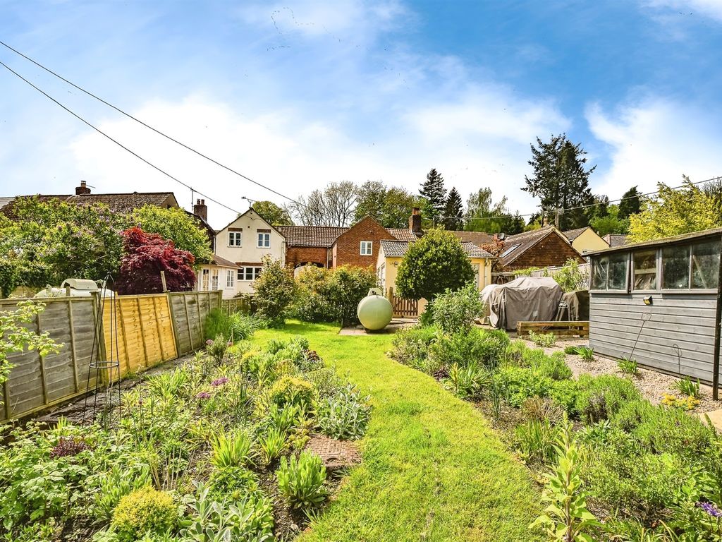 3 bed property for sale in Warminster BA12, £