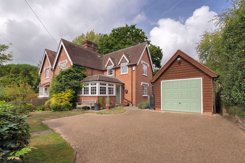 3 bed semidetached house for sale in Brenchley Road, Brenchley