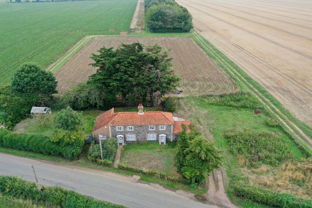 4 bed detached house for sale in Northwold Road, Methwold, Thetford