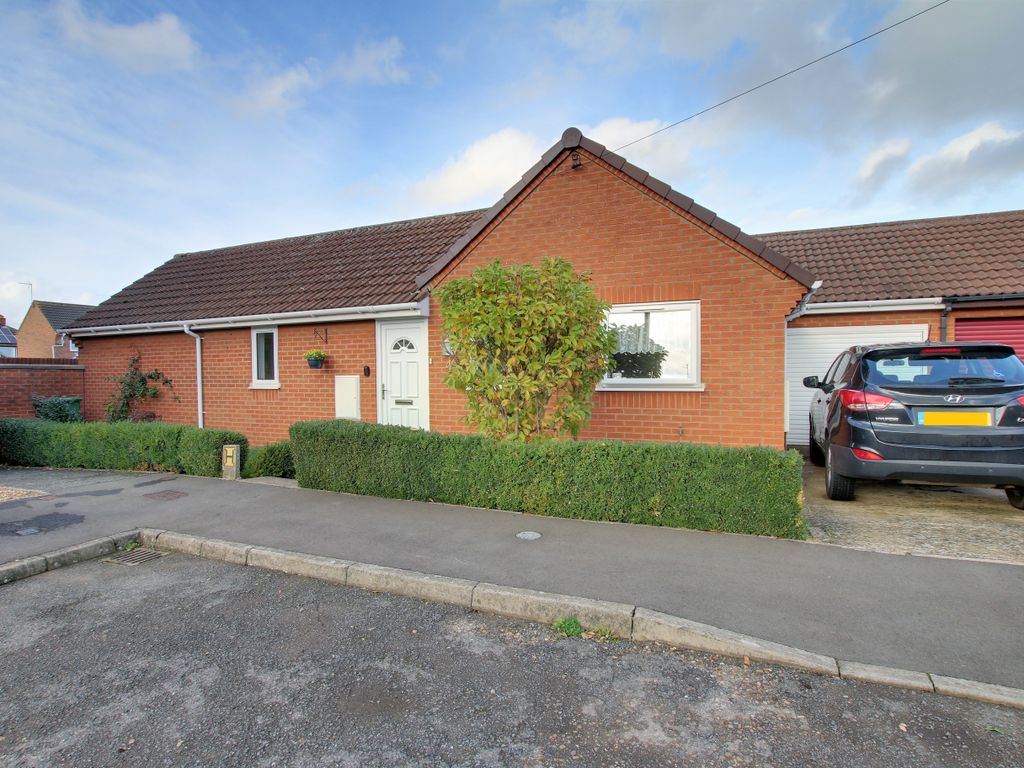 3 bed detached bungalow for sale in Barratts Close, Whittlesey PE7 Zoopla