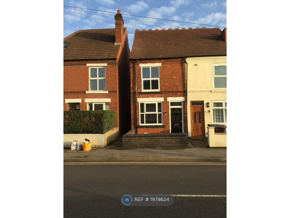 2 bed semidetached house to rent in Cannock Road, Cannock WS11, £795