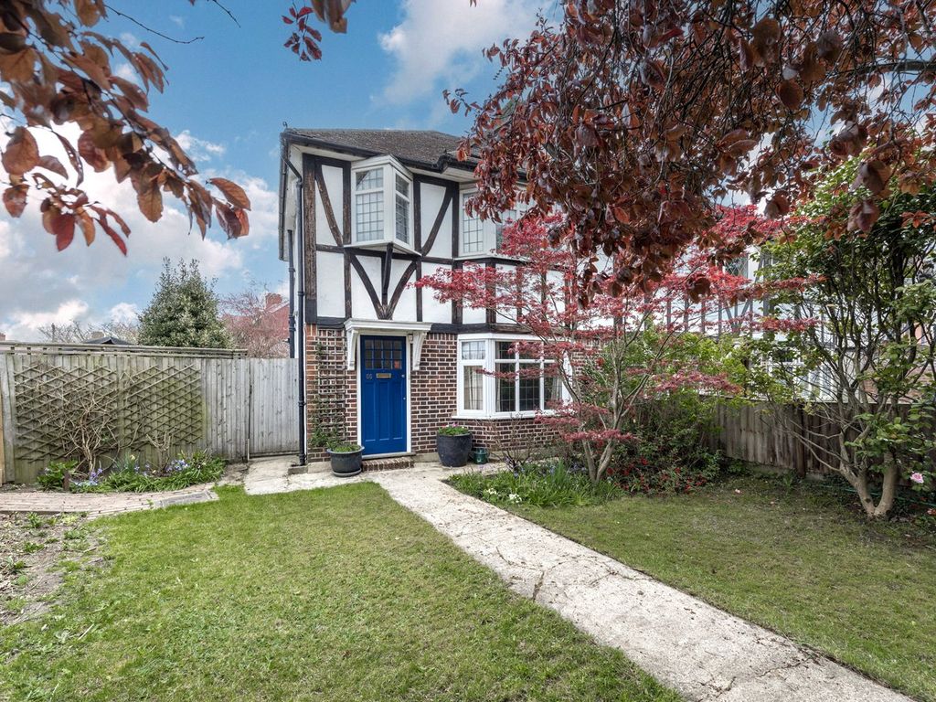 3 bed semidetached house for sale in Robin Hood Way, Kingston Vale