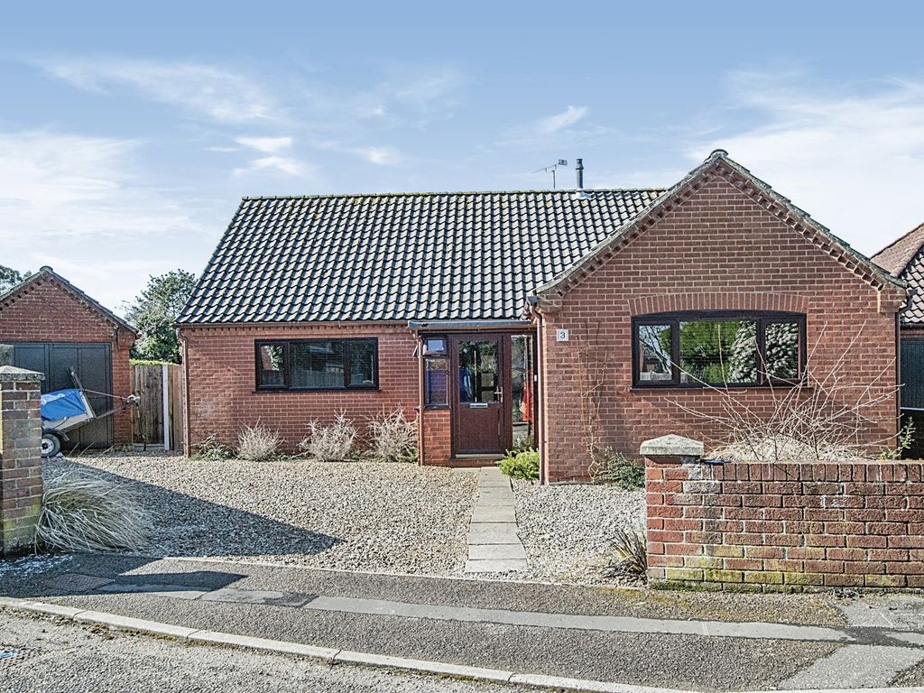 3 bed detached bungalow for sale in Randell Close, North Walsham NR28