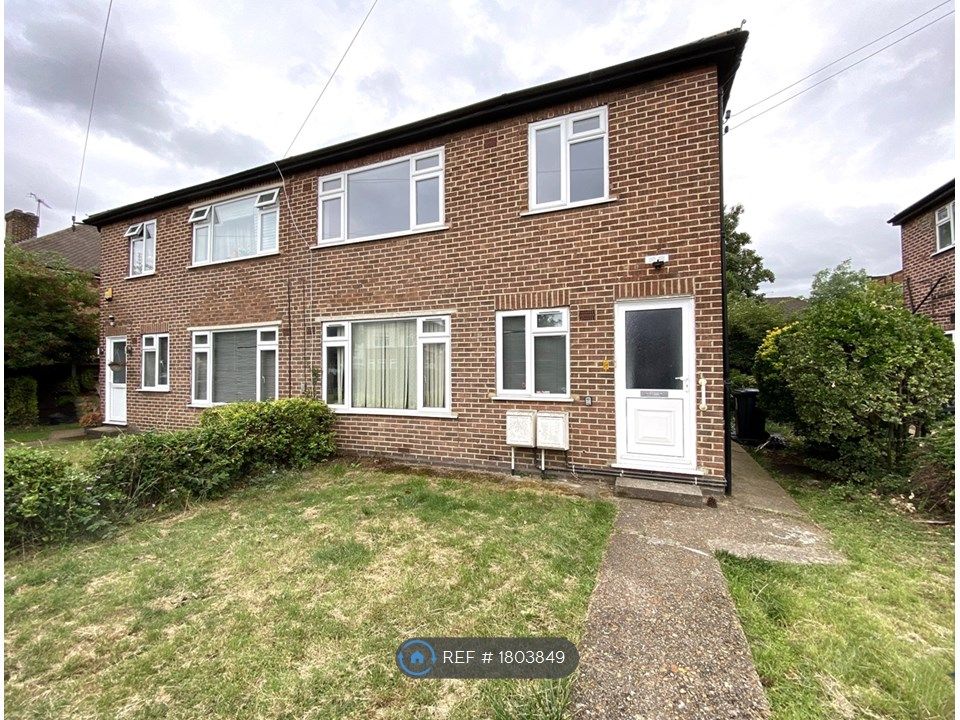 2 Bed Flat To Rent In Barmouth Avenue Perivale Greenford Ub6 £1 450