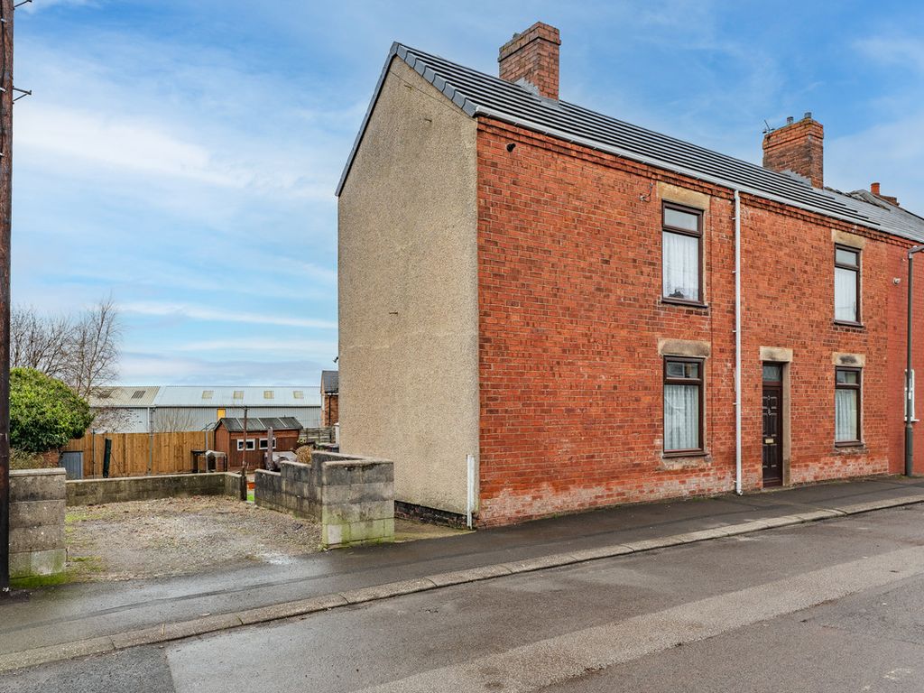 2 bed end terrace house for sale in John Street, Chesterfield S45, £100,000 Zoopla