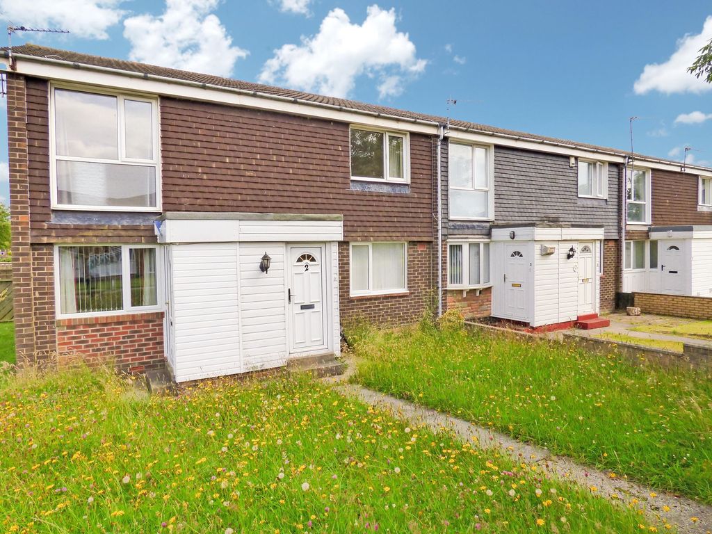 2 bed flat to rent in Chirnside, Cramlington NE23, £650 pcm Zoopla