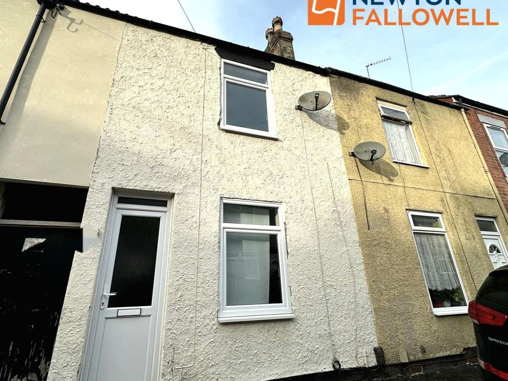 2 bed terraced house to rent in Newton Street, Mansfield NG18, £700 pcm