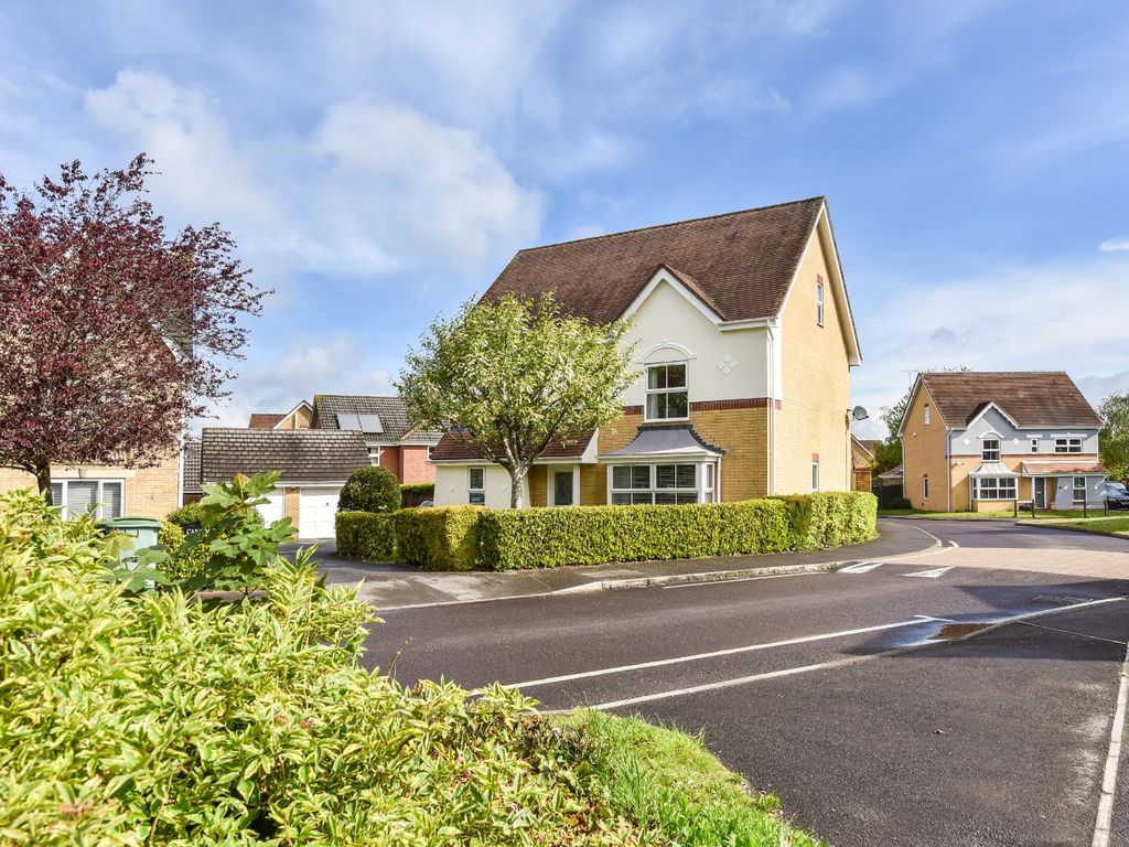 6 bed detached house for sale in Canada Way, Liphook GU30 Zoopla