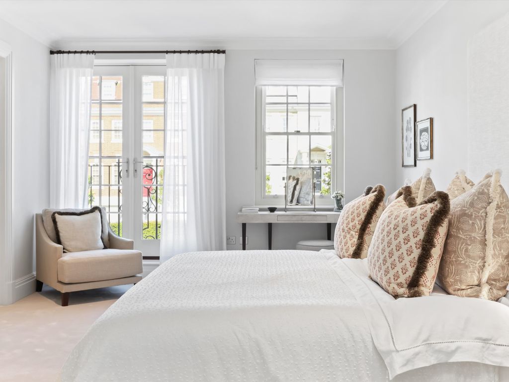 New home, 2 bed flat for sale in Magna Carta Park, Englefield Green