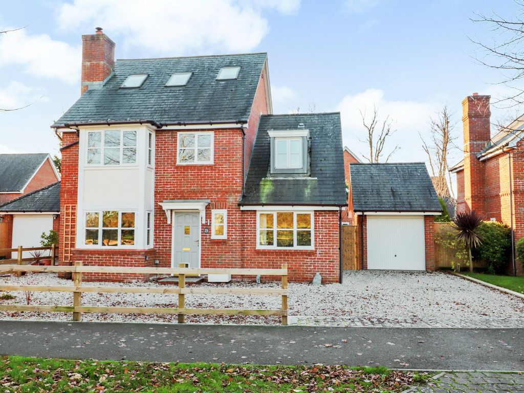 4 bed detached house for sale in Knowle Avenue, Knowle, Fareham PO17