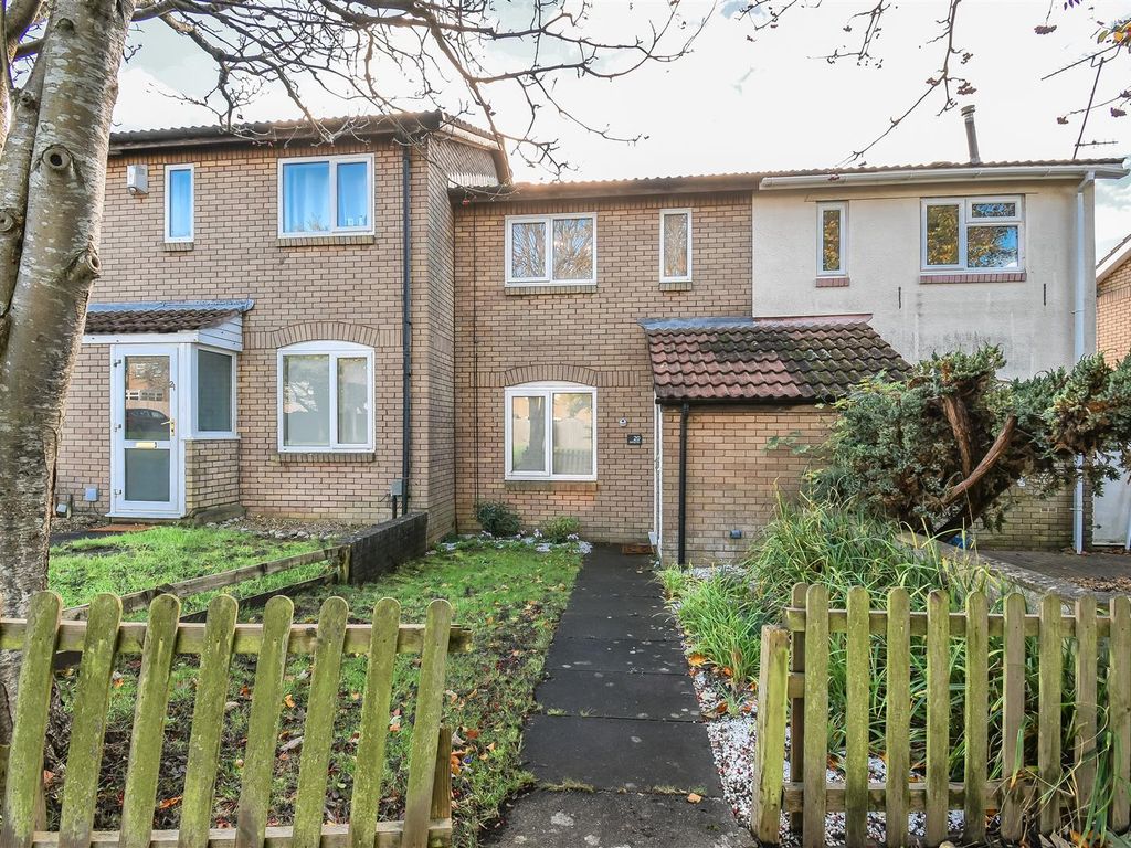 1 bed terraced house for sale in Greenway Court, Barry CF63, £159,950