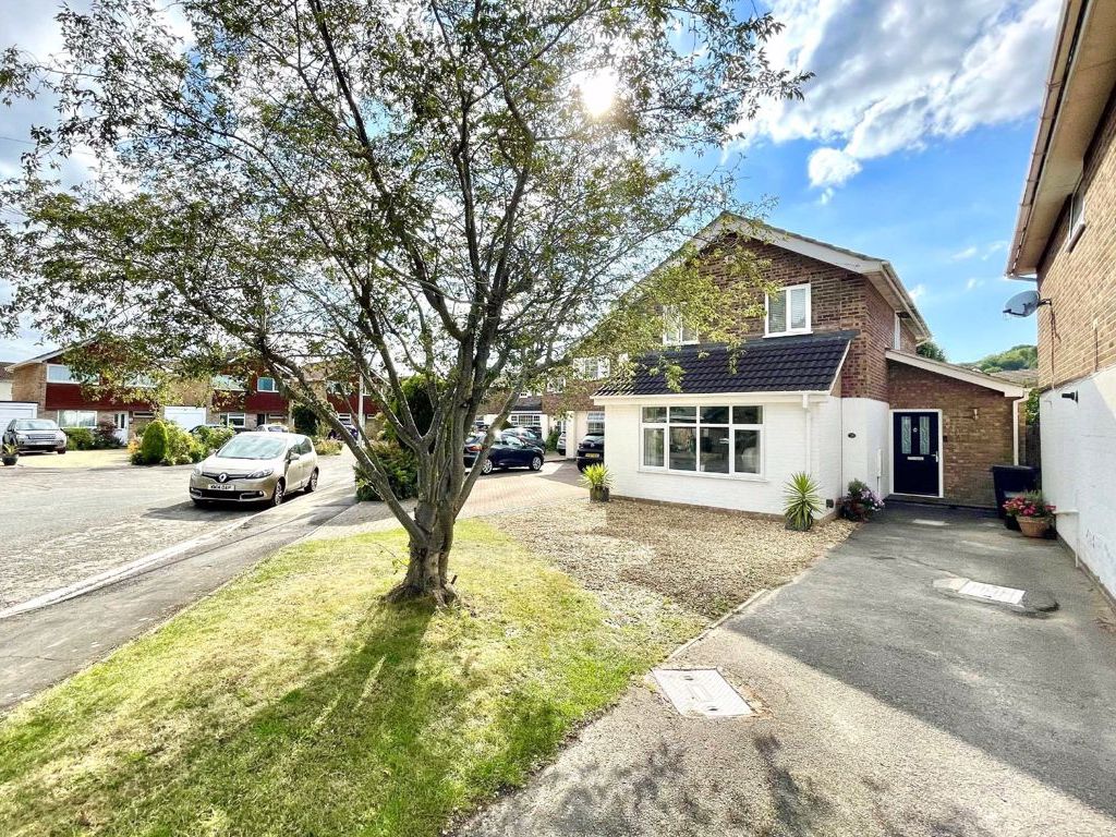 3 bed detached house for sale in Falcon Close, Portishead, North