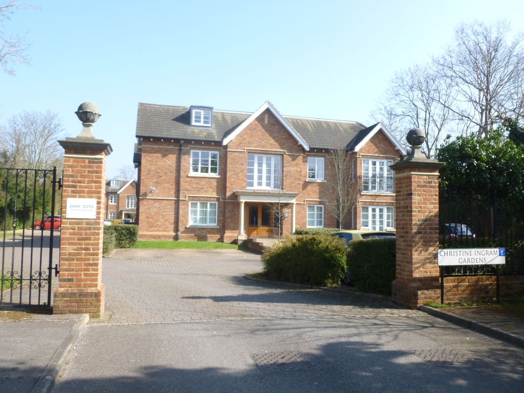 2 bed flat to rent in Christine Ingram Gardens, Bracknell RG42, £1,435