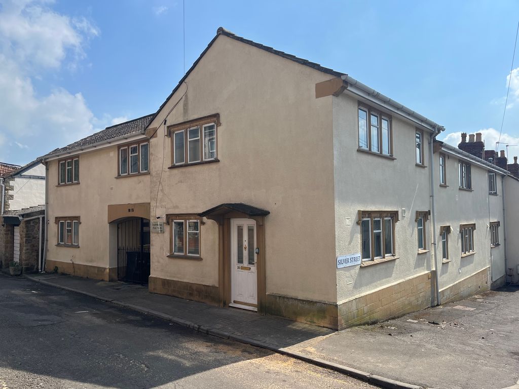 2 bed flat to rent in Court Barton, Ilminster TA19, £750 pcm Zoopla