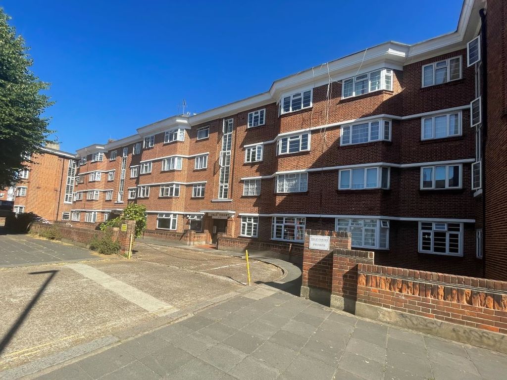 2 bed flat for sale in 21 Vale Court, The Vale, Acton, London W3 Zoopla
