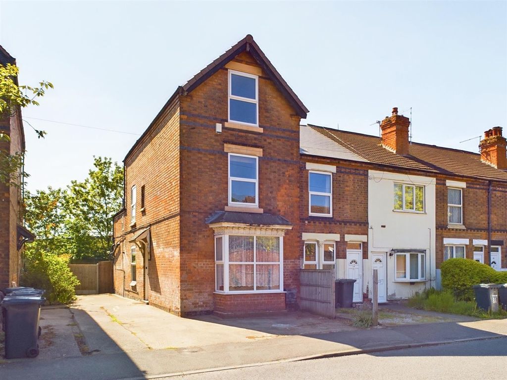 4 bed end terrace house for sale in Vale Road, Colwick, Nottingham NG4