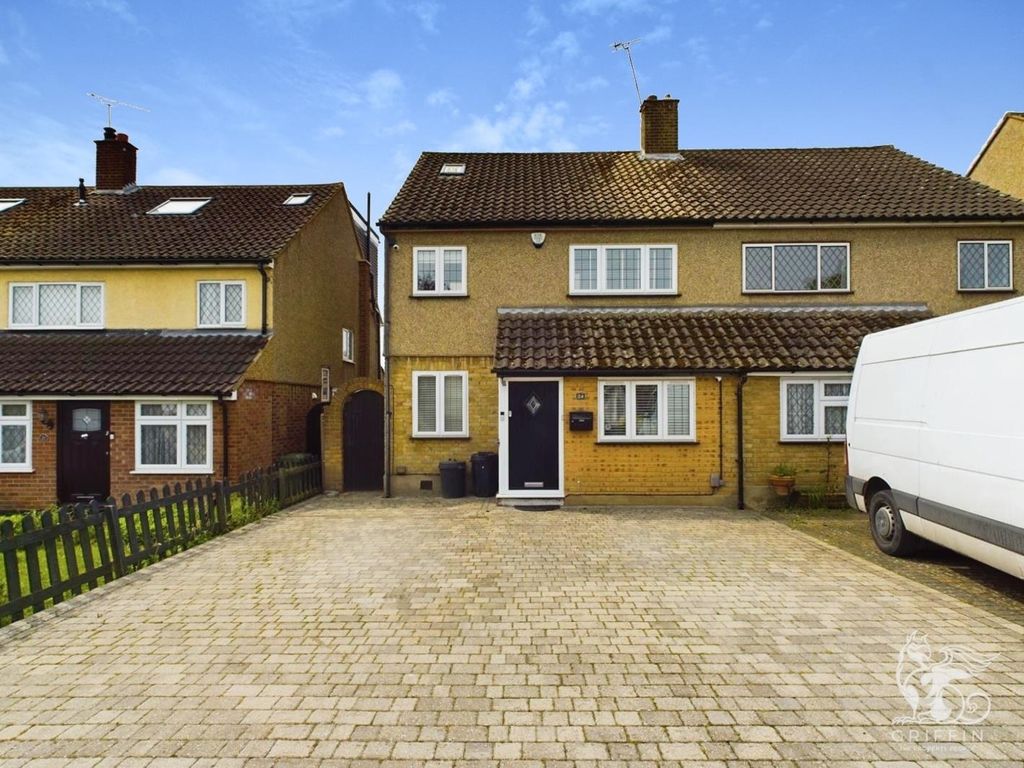 4 bed semidetached house for sale in Eldred Gardens, Cranham