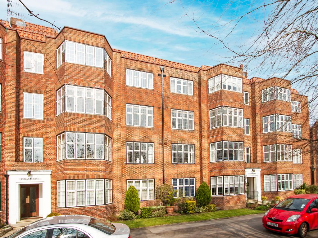 5 bed flat for sale in Highlands Heath, London SW15, £925,000 Zoopla