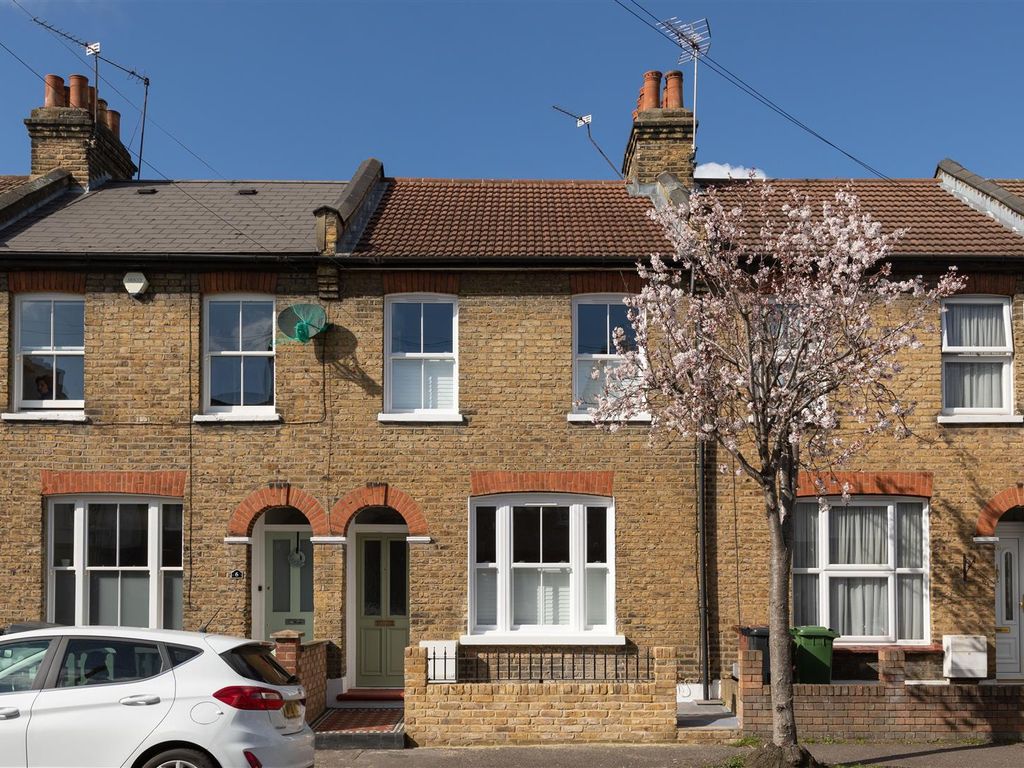 2 bed terraced house for sale in Byron Road, London E10 Zoopla