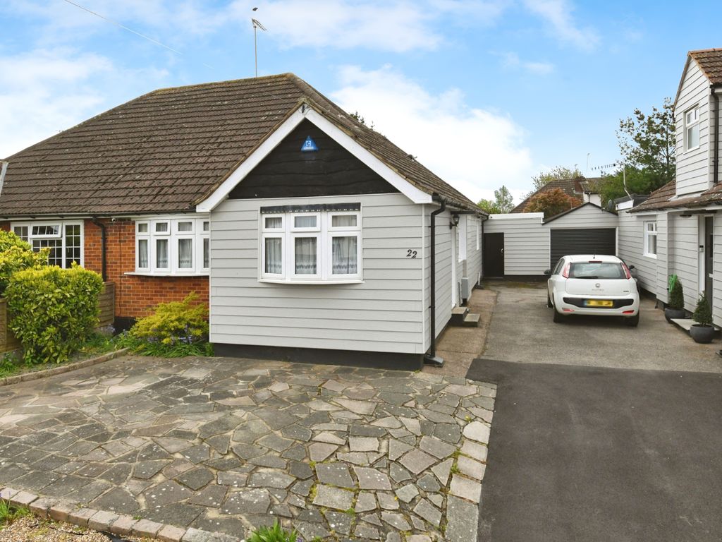 2 bed bungalow for sale in Church Road, Mountnessing, Brentwood, Essex
