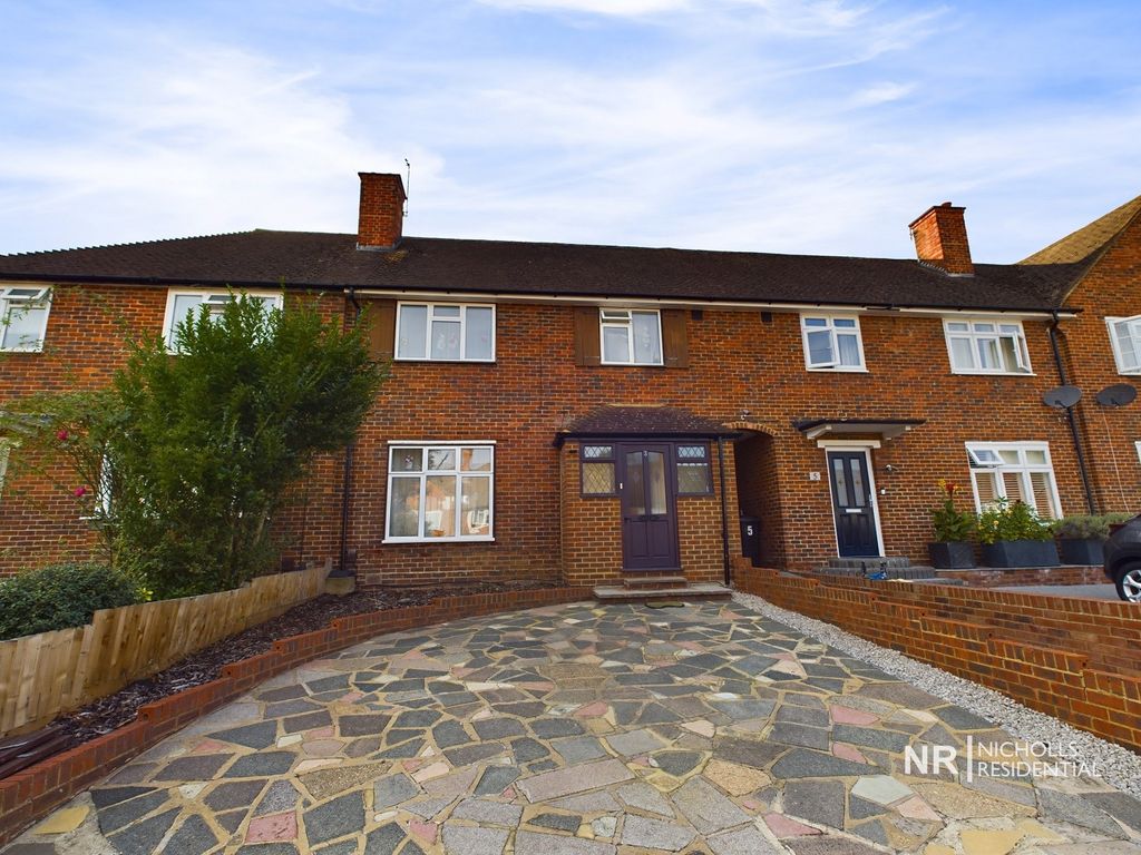 3 bed terraced house for sale in Fendall Road, West Ewell, Surrey. KT19, £490,000 Zoopla