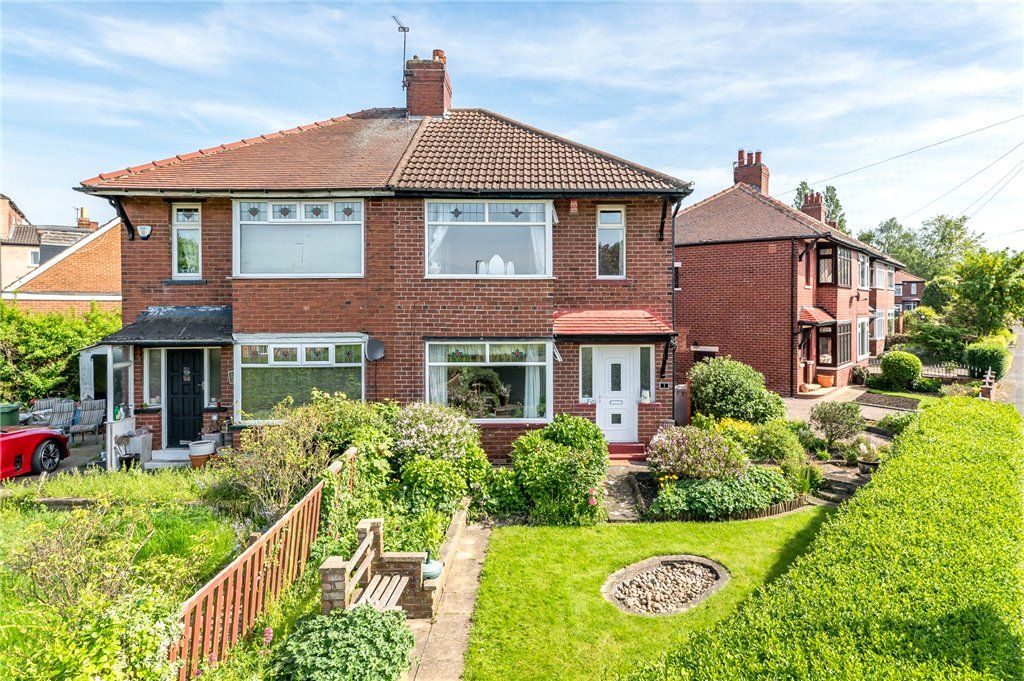 3 bed semidetached house for sale in Greenside Drive, Leeds, West