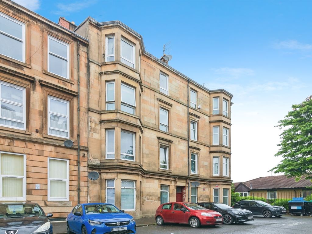 2 bed flat for sale in Lendel Place, Cessnock, Glasgow G51, £170,000