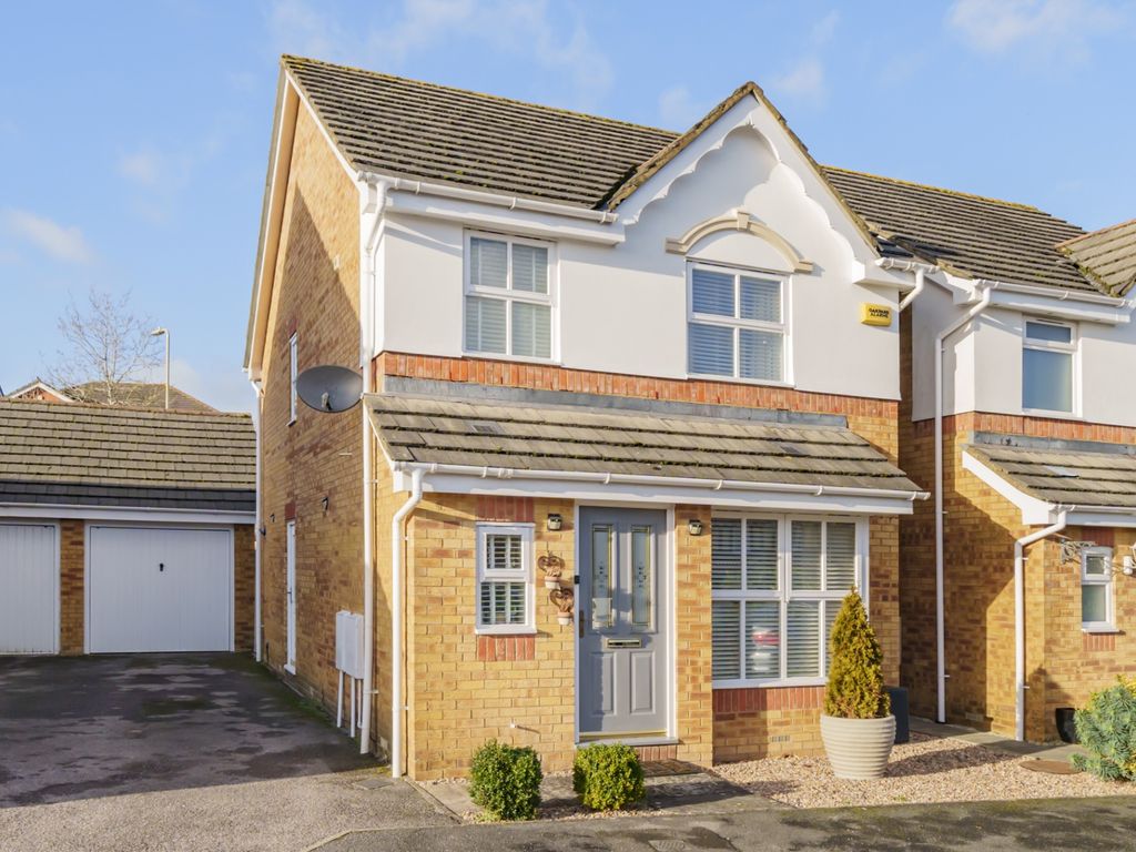 3 bed detached house for sale in Burnhams Close, Andover SP10 Zoopla