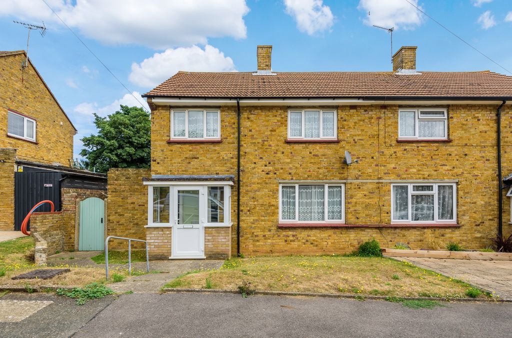 3 bed semidetached house for sale in Kent Avenue, Sittingbourne ME10