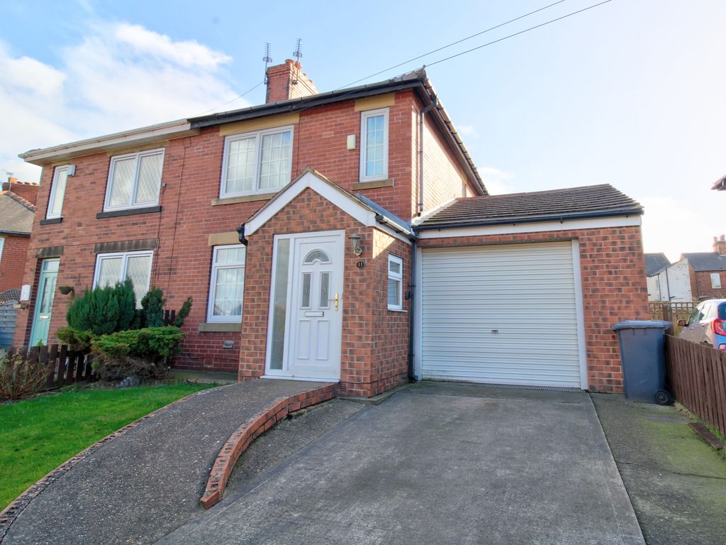 3 bed semidetached house for sale in Foley Avenue, Wombwell, Barnsley