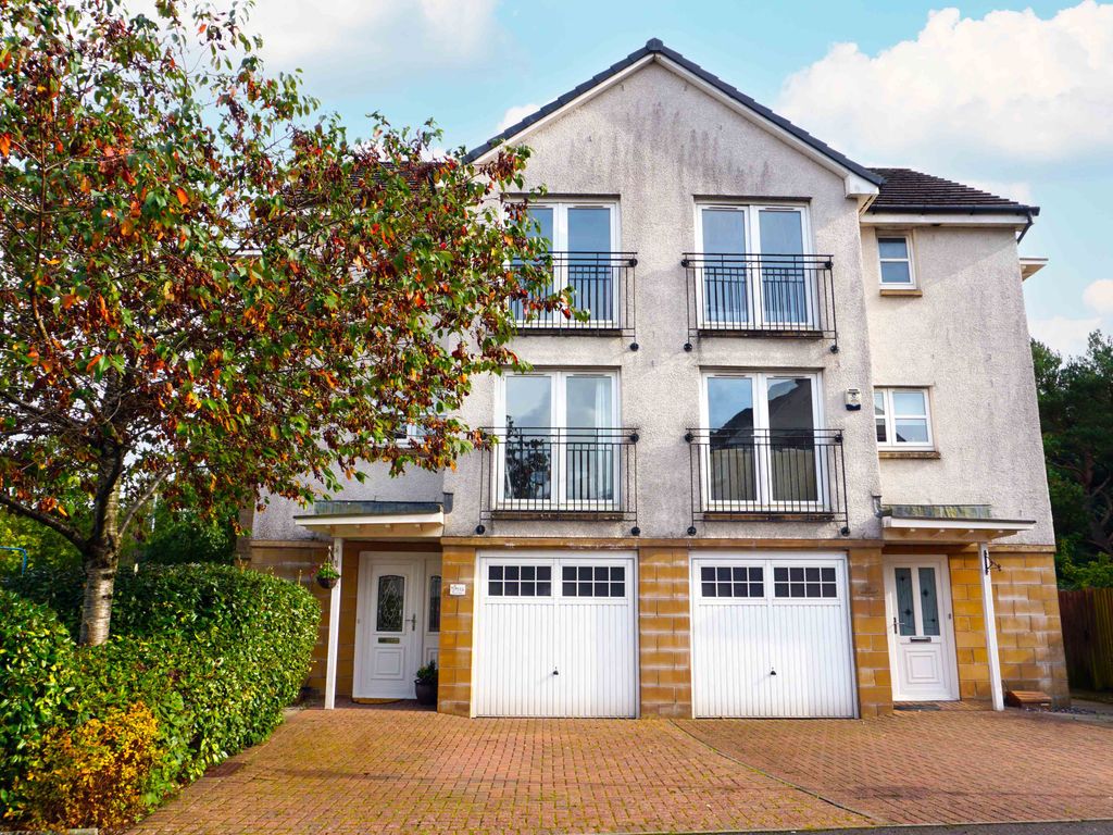 4 bed town house for sale in Gullion Park, East Mains, East Kilbride