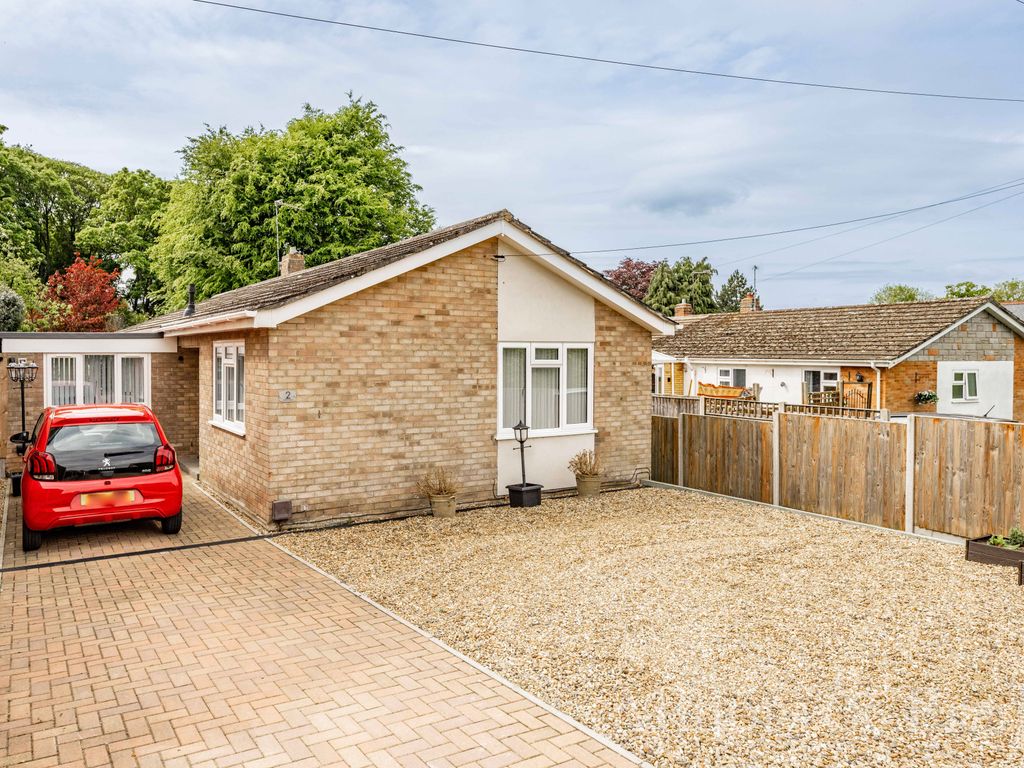 3 bed detached bungalow for sale in Manor Ridge, Blofield, Norwich NR13