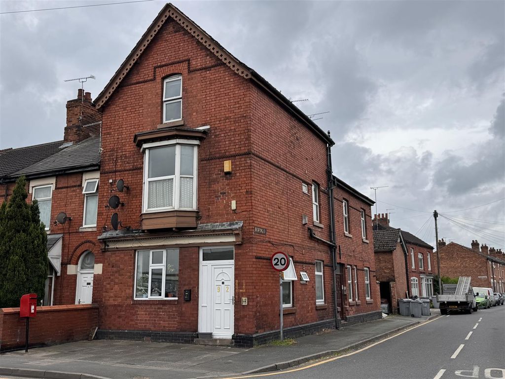 Property for sale in Gresty Road, Crewe CW2, £295,000 Zoopla