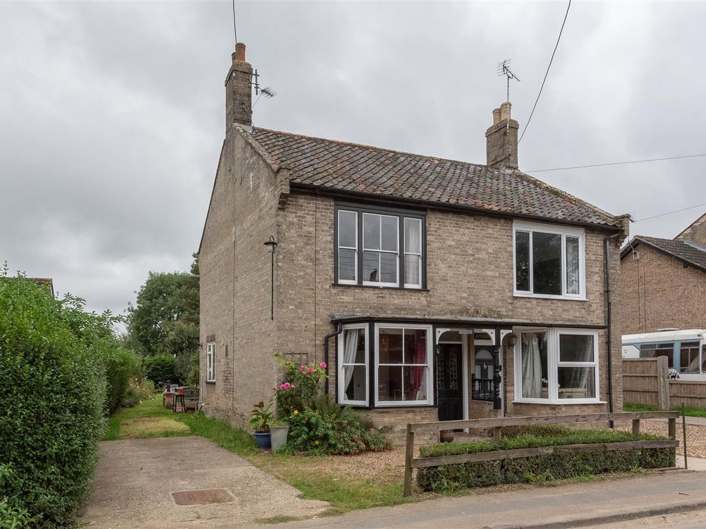 2 bed semidetached house for sale in Ashfield Road, Elmswell, Bury St